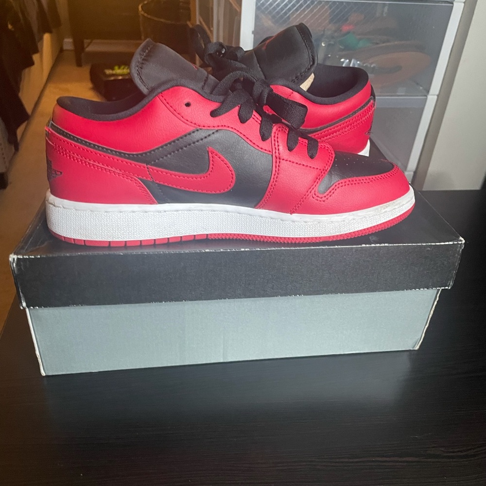 Red and white reverse bred 1’s - Picture 3 of 3